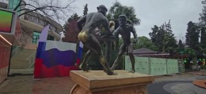 Чудная статуя в парке «Ривьера» . Сочи. Январь 2025