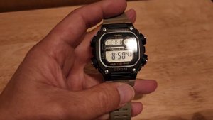 Casio HD Dw-291HX-5AV 10yr battery 200M WR