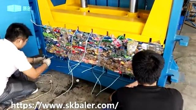 Plastic container baler machine, supplier of vertical dual ram plastic container compressing press.