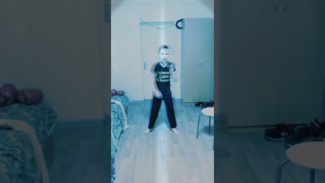 Танцует под Элджея смотреть онлайн