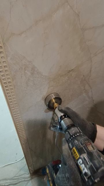 Деликатные алмазные коронки с подачей воды.