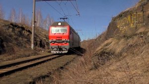 "Гость из Омска". 2ЭС6-466 "Синара" с грузовым поездом