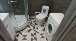 Компактная отделка санузла