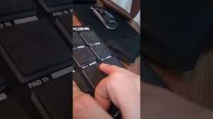 Контроллер AKAI MPD 218 - космическая тема :-)