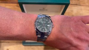 THE GREEN MOTIF: ROLEX DATEJUST 41MM 126300