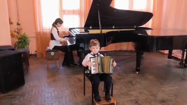 Захарченко Кирилл, Захарченко Анна  Л. Качурбина «Мишка с куклой»