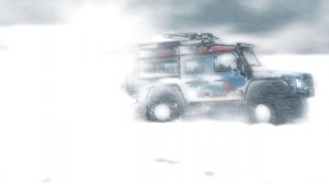 Снежная буря приключения Land Rover Defender 4WD