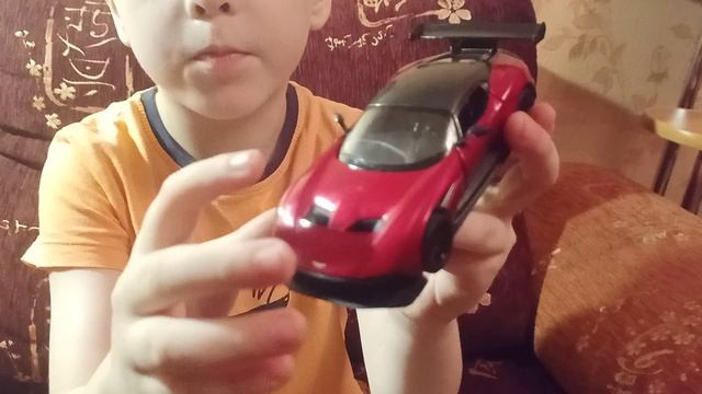 Обзор игрушечного Aston Martin Vulcan