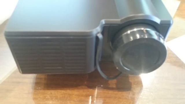 UC-40 400 Lumens Black Portable Home Mini LED Projector Support AV/SD/VGA/HDMI смотреть онлайн