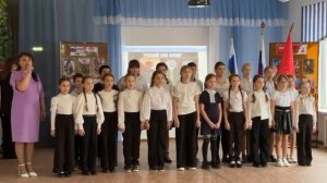 Песня "Танк Алёша". Исполняет учитель  музыки Камбулова Св. Ан. с учениками МБОУ Колундаевская СОШ.