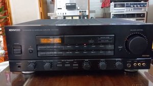 Ampli Kenwood KA-V7000 rất đẹp, zin 100%, cs 240w, chất âm hay. Lh : 0908496653