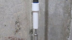 Самодельная штанга для  лазерного уровня своими руками из малярного удлинителя