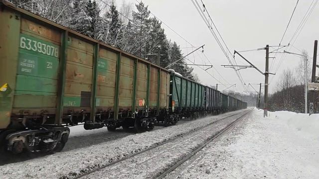 "БМО!" ВЛ10У-902 с грузовым поездом, платформа 165 км