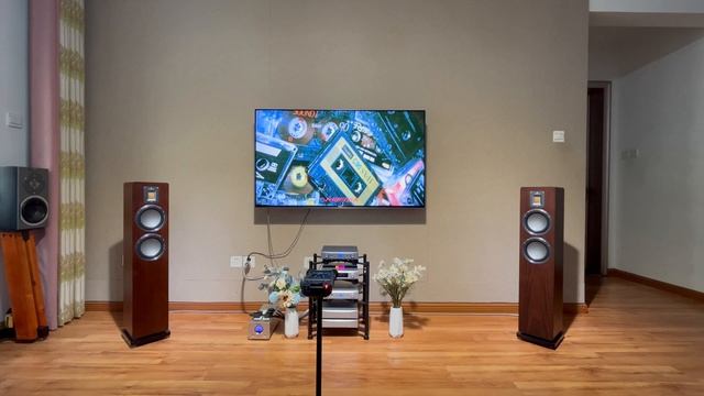 AUDIOVECTOR QR3 speaker and NuPrime STREAM9、DAC-9X、STA-9X*2 смотреть онлайн