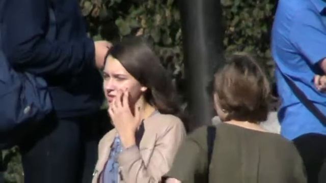 Группа людей смотреть онлайн