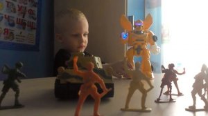 Распаковка Бамблби. Артём играет роботом. Настоящий блокбастер! Bumblebee крутая игрушка