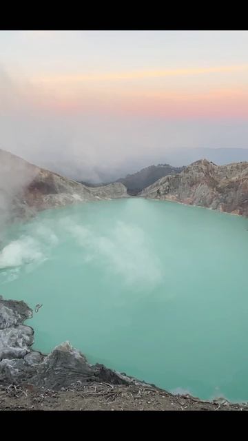 Вулкан Иджен 2