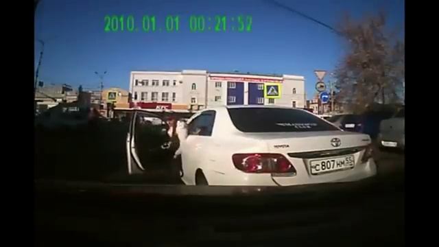 ДЕВУШКИ ЗА РУЛЕМ смотреть онлайн