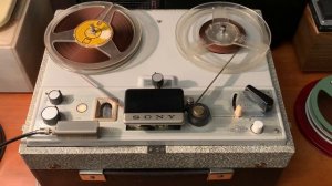 Владимир Высоцкий: В ресторане по стенкам висят тут и там...