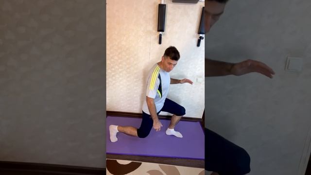 Округлить ягодицы, подтянуть бедра и убрать жир над коленями поможет простое упражнение 👍