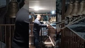 Колокольный звон перед началом вечерней службы