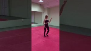 фитнес. шаги без смены ноги