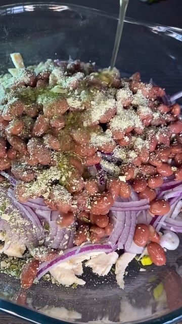 Мясной салат с маслом грецкого ореха от @greenlifeoil #сыродавленноемасло #салат
