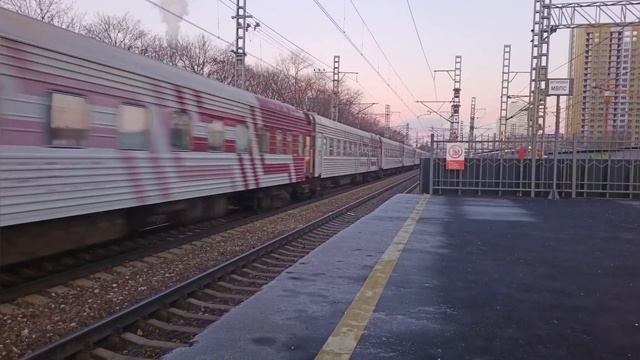 ЭП2К-238 с поездом "ГрандЭкспресс" сообщением Санкт-Петербург-Москва | Платформа Останкино #ржд #yt смотреть онлайн