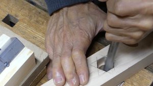 Как сделать долбёжный станок из фрезера (горизонтальный)
