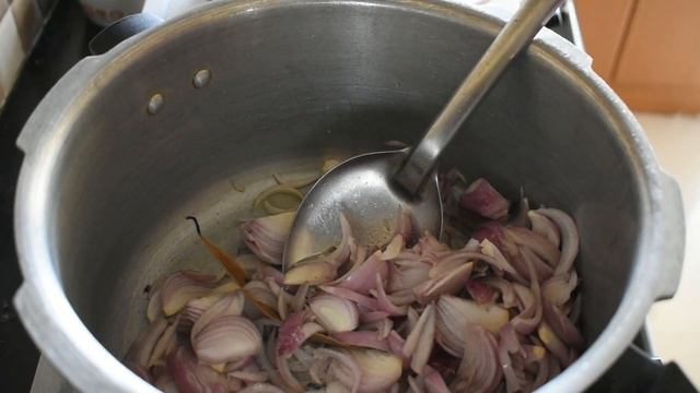 How to make tasty Mushroom Biryani | Mushroom Biryani Recipe in tamil | South Indian Samayal Recipe смотреть онлайн
