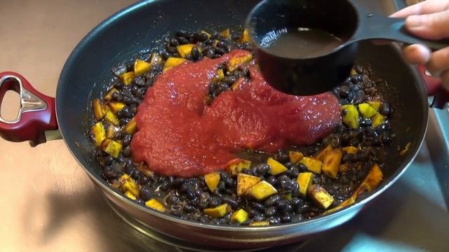 Simple Chili Recipe-- Easy Vegan Recipes -- The Frugal Chef