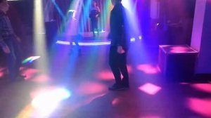 Агнеса Завалій караоке «Я завелась, останови меня»