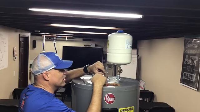 Training Series: Expansion Tank Installation смотреть онлайн