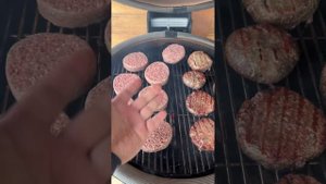 Техника розжига углей в керамическом гриле. KAMADO Joe