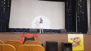 Ангелина Эберц - белая дверь