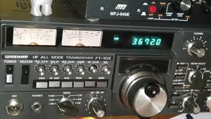 Yaesu FT-102 With JPC-12 Portable Vercical Antenna, Indoor