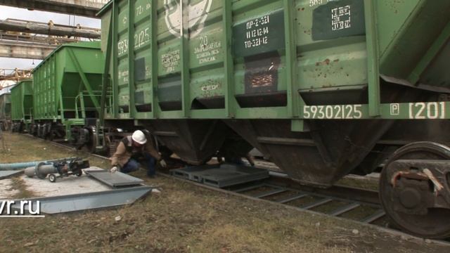МЕТАЛТЕК. Функциональные испытания лотка для нижней разгрузки хопперов без приямка