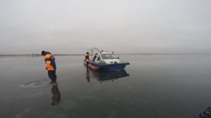 Рыбоохранная инспекция на Весёловском водохранилище Ростовская область.. Зима. Дальний.