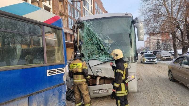 ДТП с участием двух пассажирских автобусов