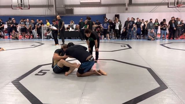 Jujitsu semi final match. Heavy Weight “205+” Sub only tournament смотреть онлайн