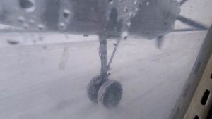 Взлет из аэропорта Батагай, в марте 2023 на Ан-24 Полярные авиалинии, рейс Батагай-Якутск