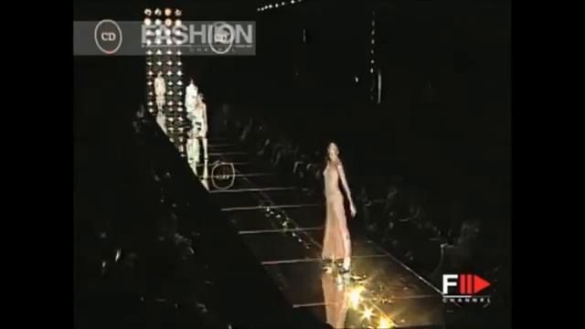 Christian Dior fall-winter 2000-2001 OFFICIAL AND ORIGINAL VIDEO смотреть онлайн