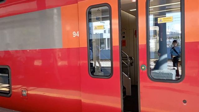 Двухэтажный поезд Аэроэкспресс ЭШ2-002 смотреть онлайн