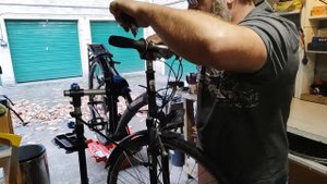 BIKE BTWIN ORIGINAL 5 - FIXING DYNAMO LIGHTS