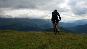 Архыз. Дуккинское ущелье. Покатушка на велосипеде к озеру Воронка