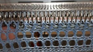 Ажур как у Кучинелли: вяжем на машине