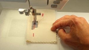 Pfaff creative icon 2 Manual Buttonholes