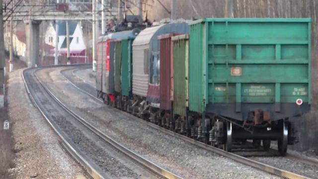 Электровоз ВЛ11.8-720 с грузовым поездом платформа 221 км БМО 21.03.2020