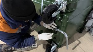 Как собрать педальный мусорный евроконтенер?