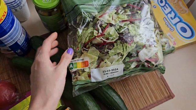 VLOG:йога прогресс. Коллекция бижутерии и украшений.Салат с тунцом. Новый маникюр. Покупки продукто смотреть онлайн